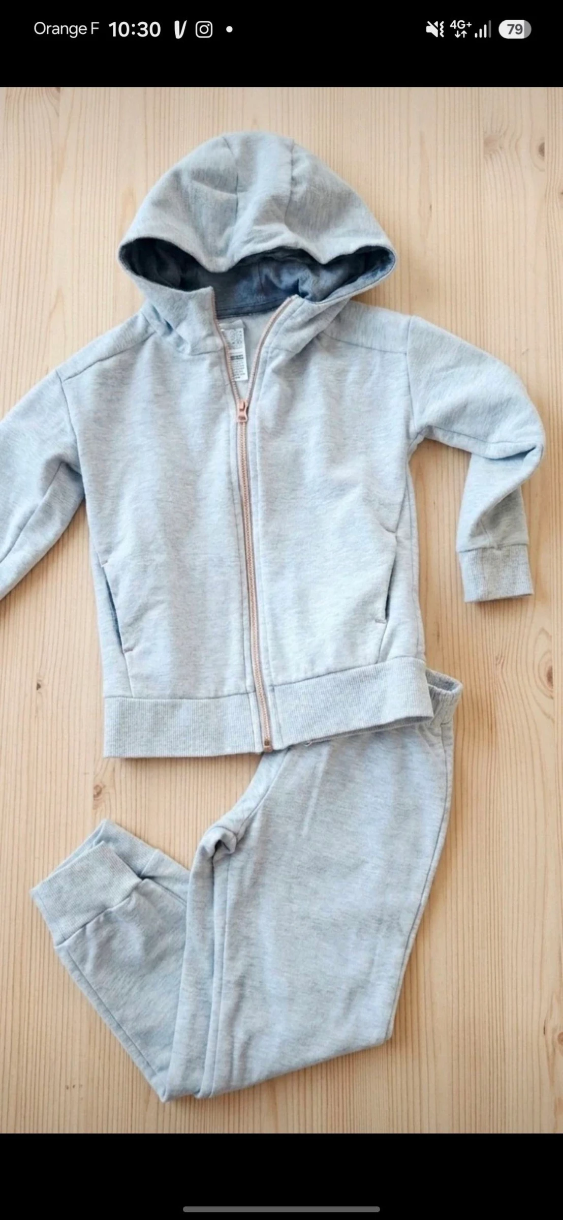 🩶🩷 Ensemble de jogging Decathlon gris & rose – sweat zippé à capuche + pantalon – 5/6 ans – état quasi neuf